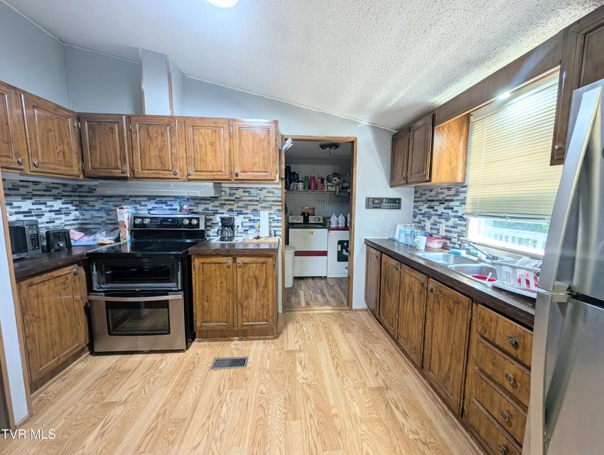 Photo #18: 188 Boggs Hill