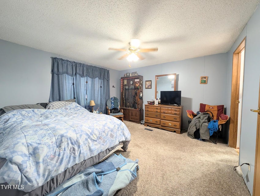 Photo #26: 188 Boggs Hill