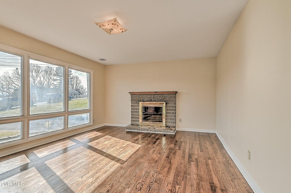 Photo #11: 481 Knobview Road