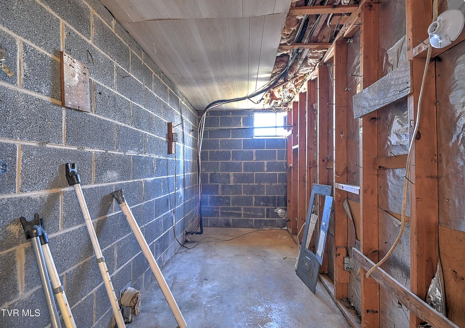 Photo #35: 481 Knobview Road