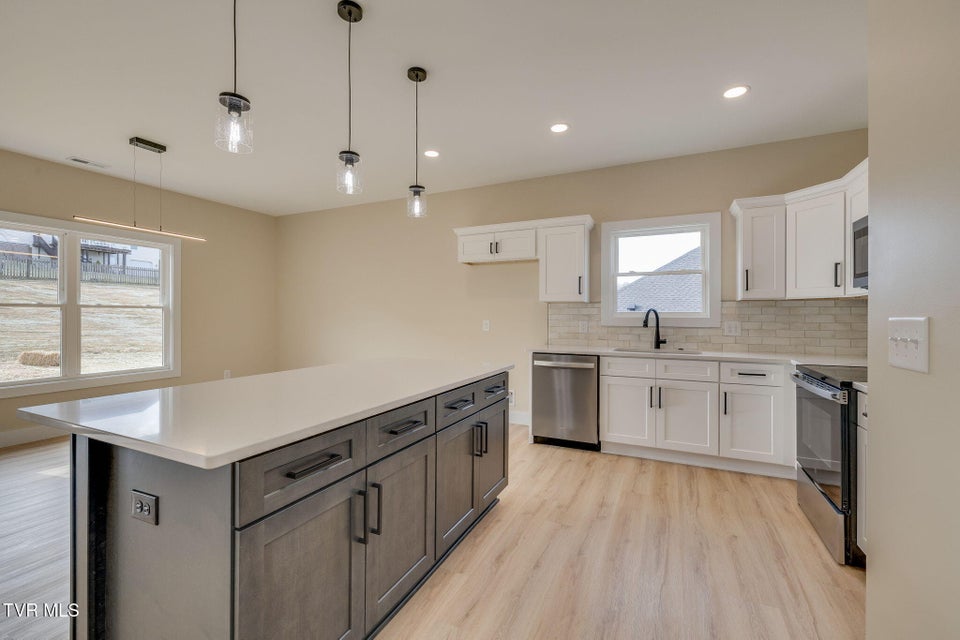 Photo #15: 488 Middays Rest