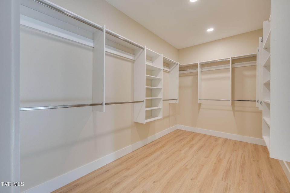 Photo #23: 488 Middays Rest