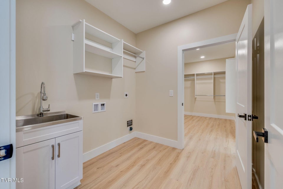 Photo #24: 488 Middays Rest