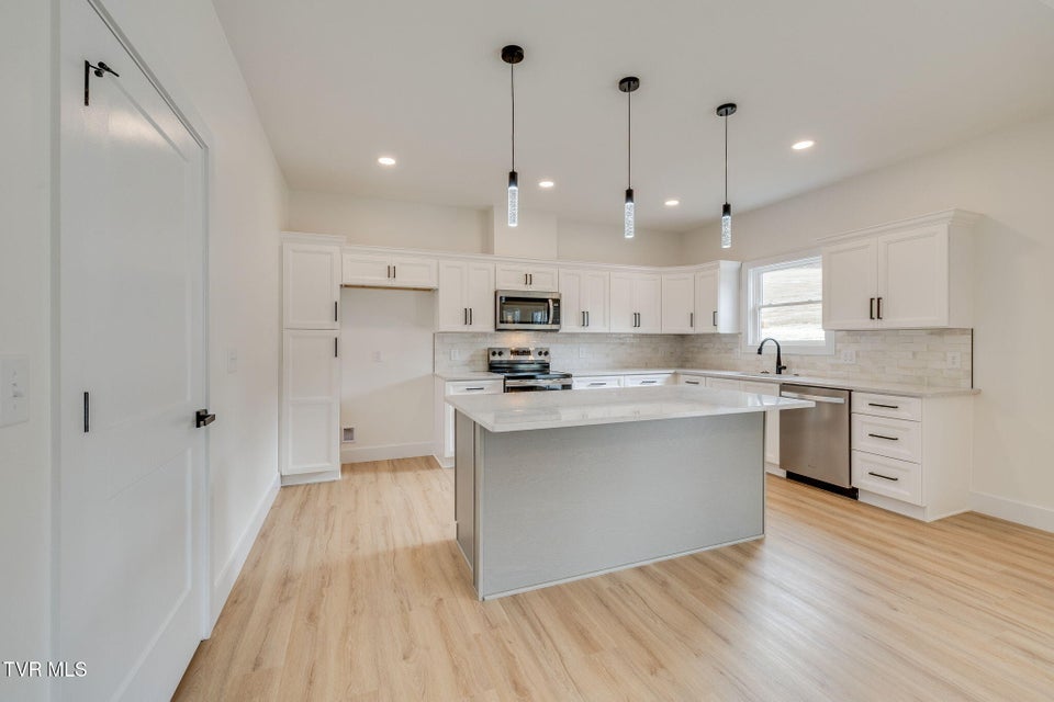 Photo #12: 474 Middays Rest 