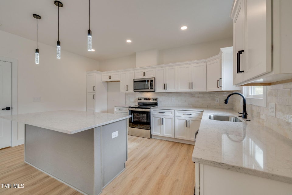 Photo #13: 474 Middays Rest 