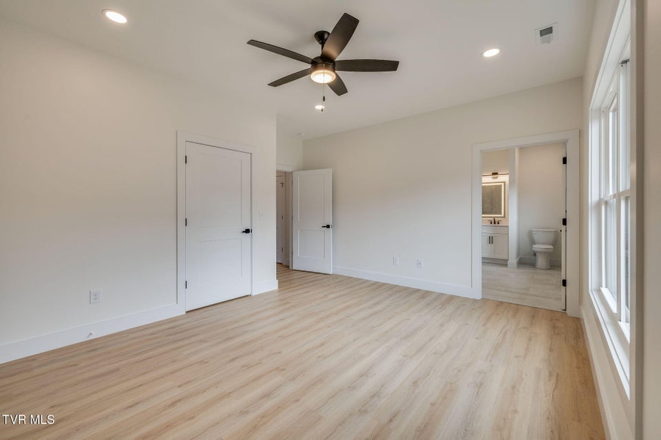 Photo #18: 474 Middays Rest 