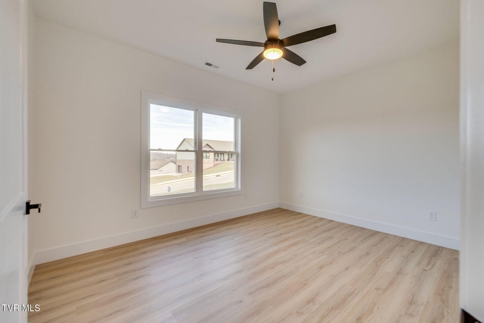 Photo #27: 474 Middays Rest 