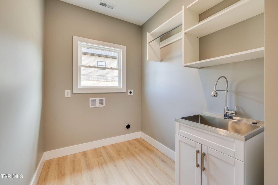 Photo #30: 474 Middays Rest 