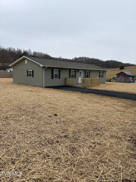 Photo #4: 104 Winner Street