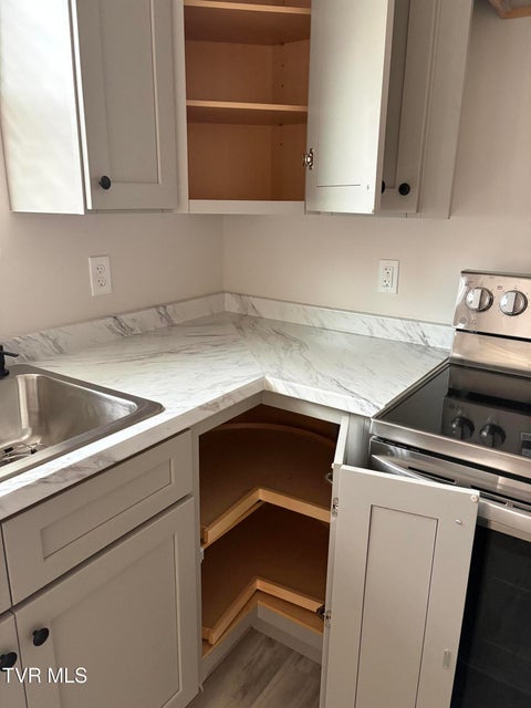 Photo #12: 104 Winner Street