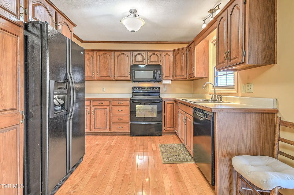 Photo #13: 325 Mayfield Drive