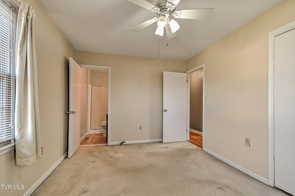 Photo #26: 325 Mayfield Drive