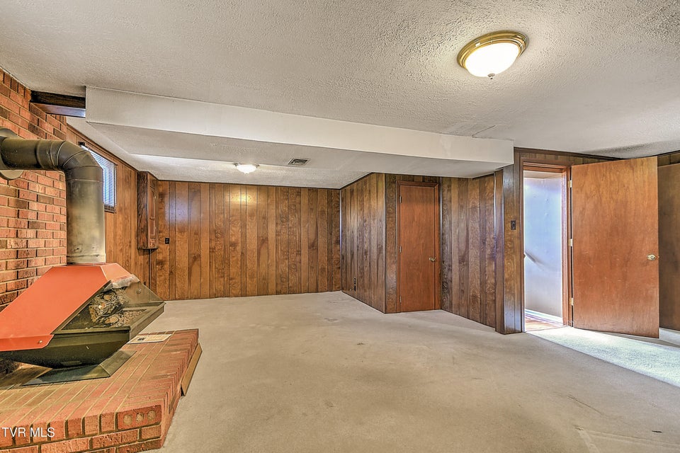 Photo #32: 325 Mayfield Drive