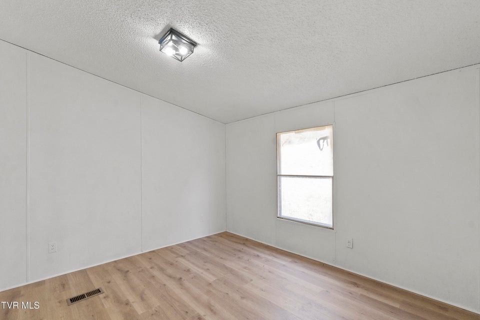 Photo #33: 3023 Davy Crockett Parkway