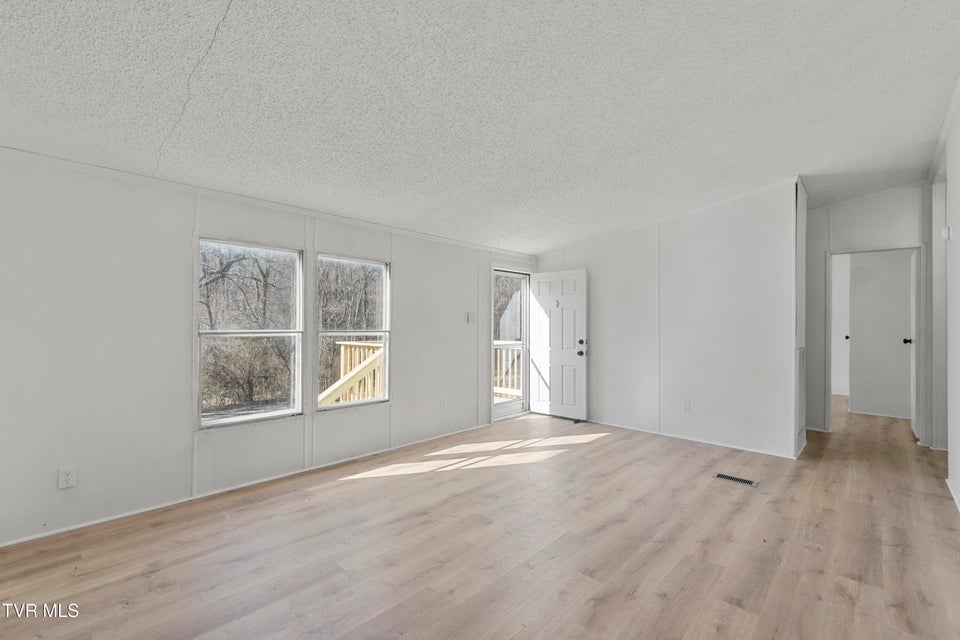 Photo #12: 3023 Davy Crockett Parkway