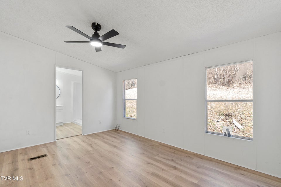 Photo #24: 3023 Davy Crockett Parkway