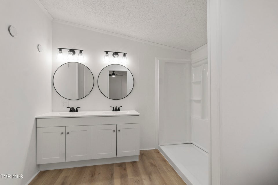 Photo #26: 3023 Davy Crockett Parkway