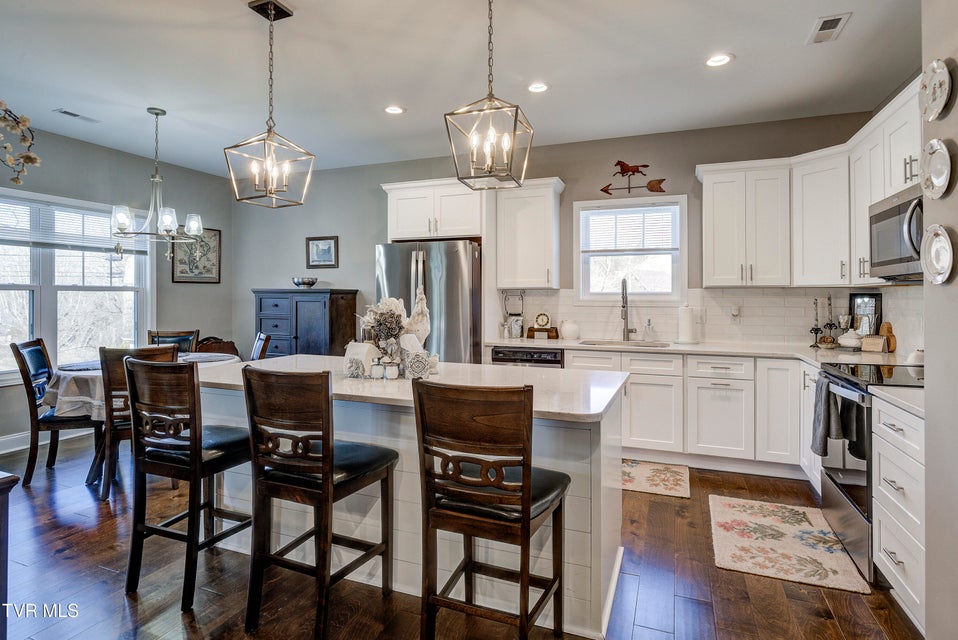 Photo #10: 702 Hunts Terrace Drive