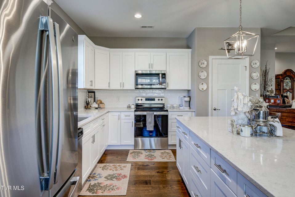 Photo #14: 702 Hunts Terrace Drive