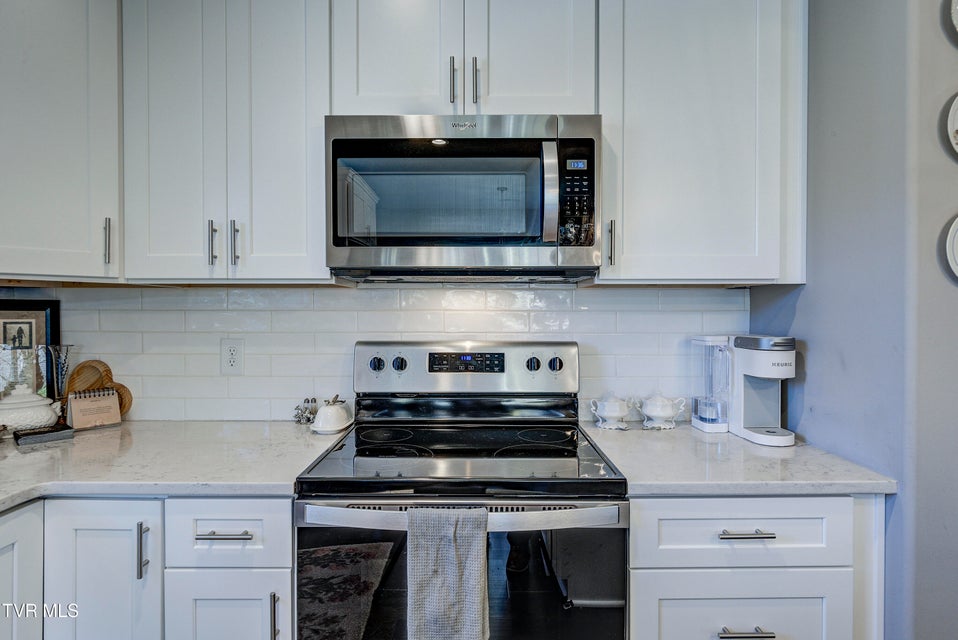 Photo #17: 702 Hunts Terrace Drive