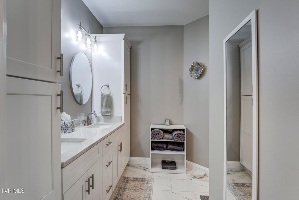 Photo #25: 702 Hunts Terrace Drive