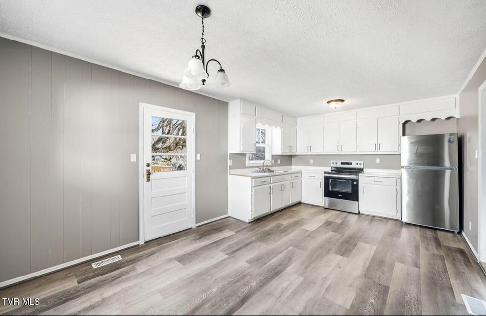 Photo #16: 2616 Park Avenue