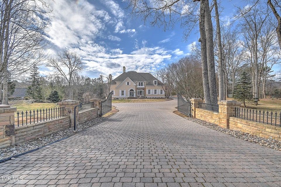 Photo #6: 408 Fairway Estates Drive