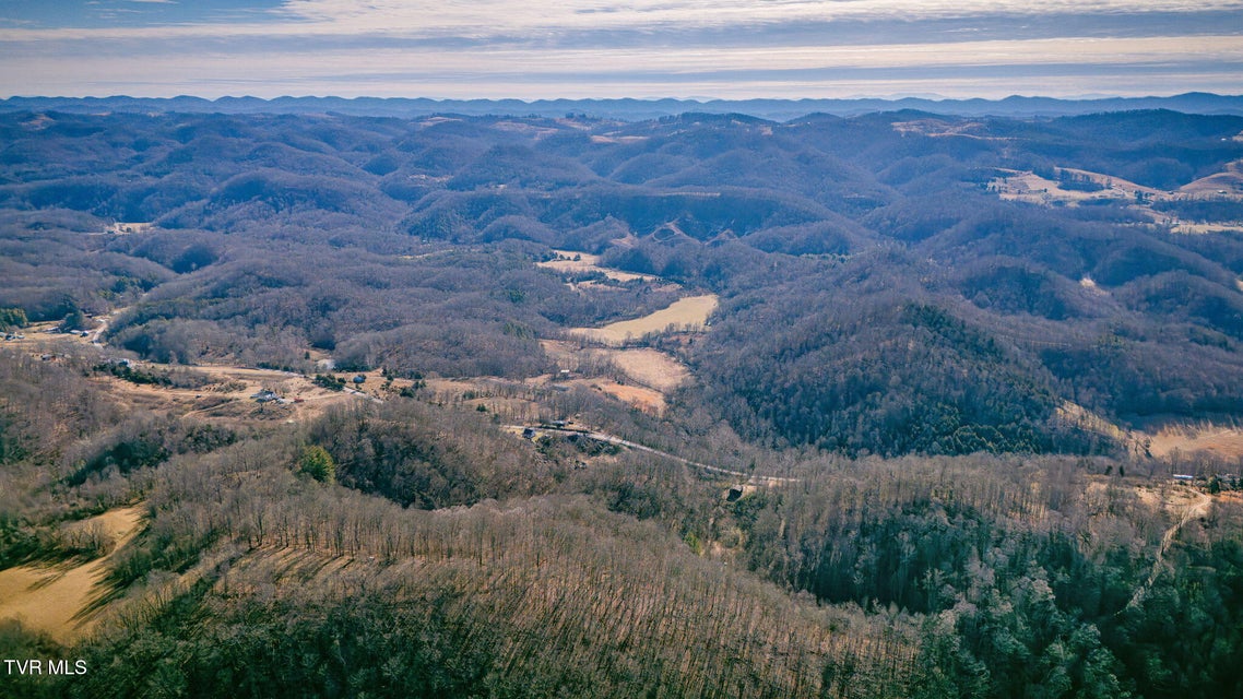 Photo #17: 2595 Sinking Creek Highway