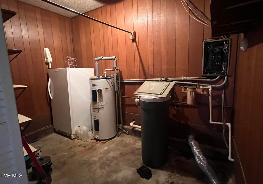 Photo #21: 274 Idlewild Drive