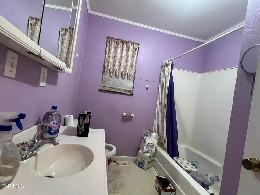 Photo #15: 274 Idlewild Drive