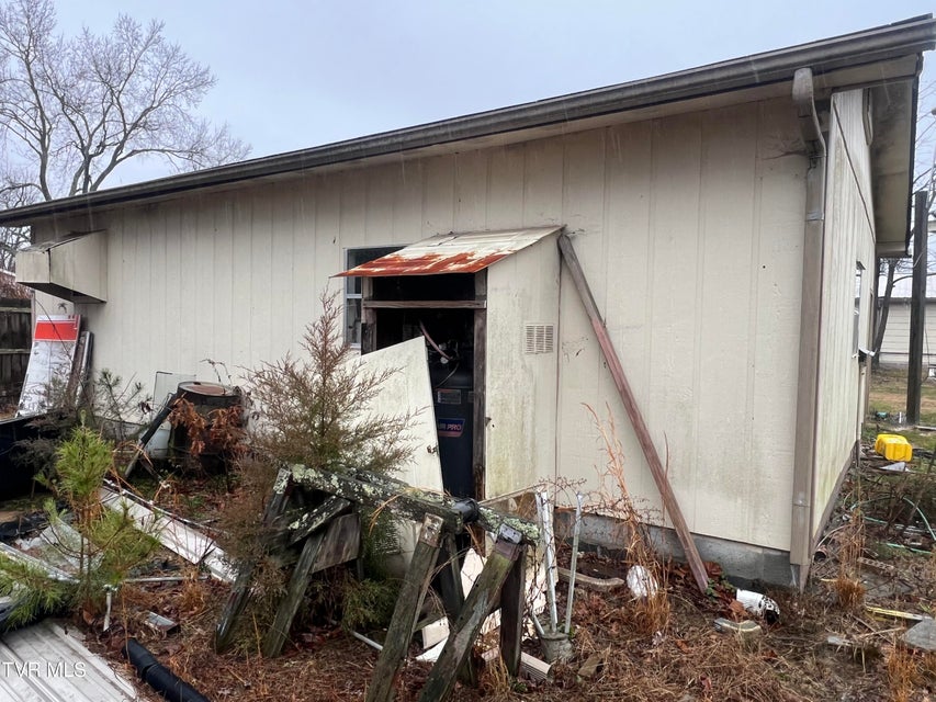 Photo #22: 274 Idlewild Drive