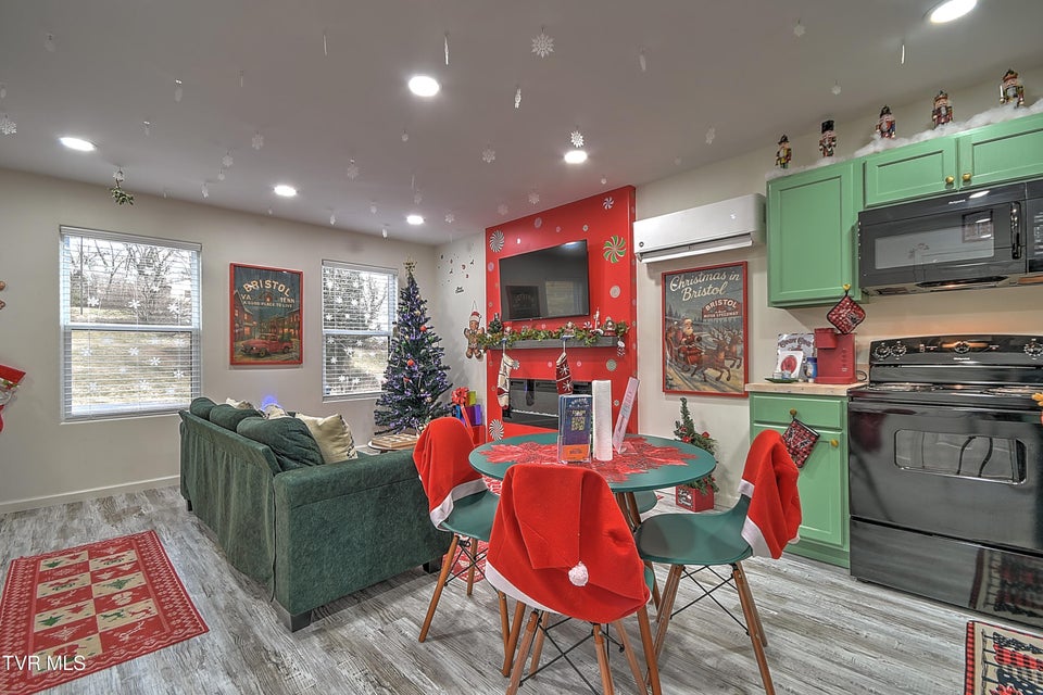 Photo #14: 1103 Glen Street