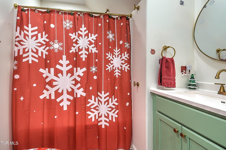 Photo #19: 1103 Glen Street