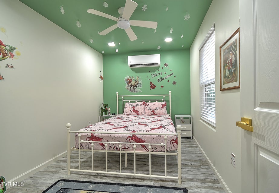 Photo #21: 1103 Glen Street