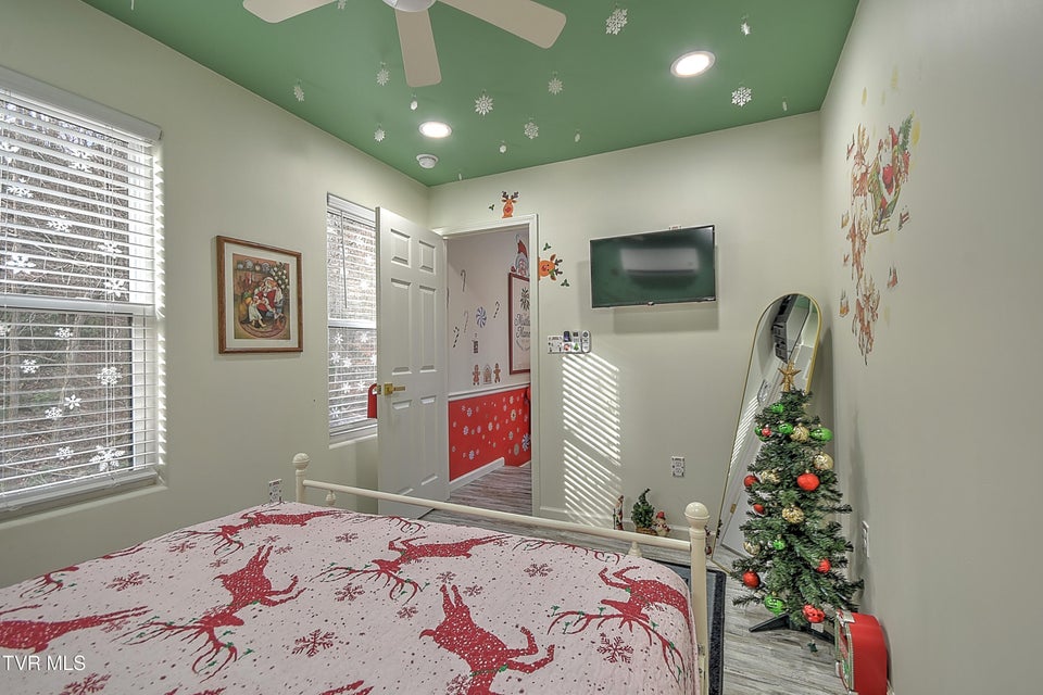 Photo #23: 1103 Glen Street