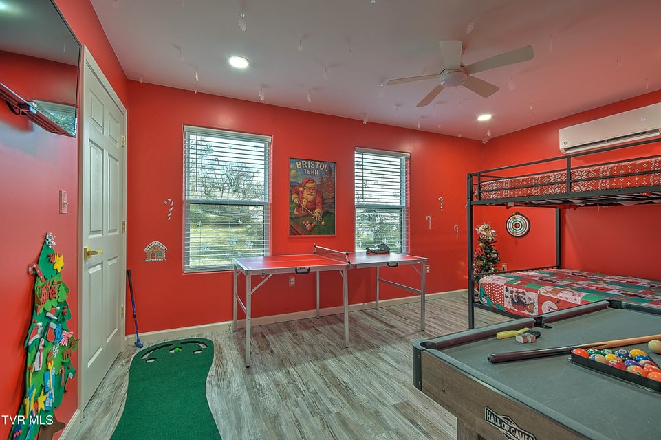 Photo #24: 1103 Glen Street