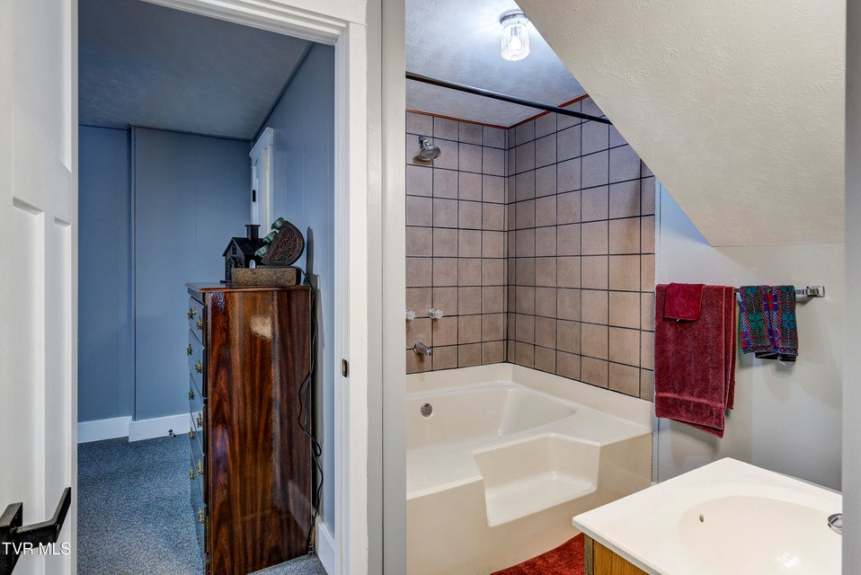 Photo #48: 1604 Boones Creek Road