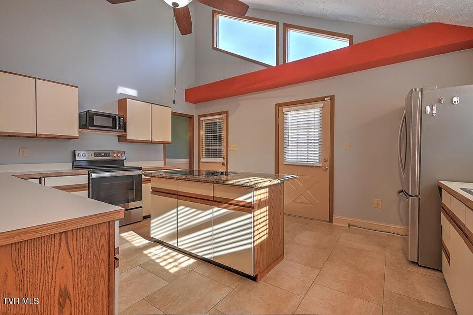 Photo #23: 2480 Elk Way