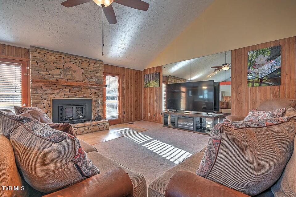 Photo #31: 2480 Elk Way