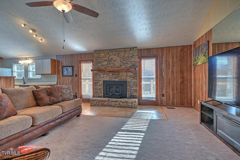 Photo #32: 2480 Elk Way