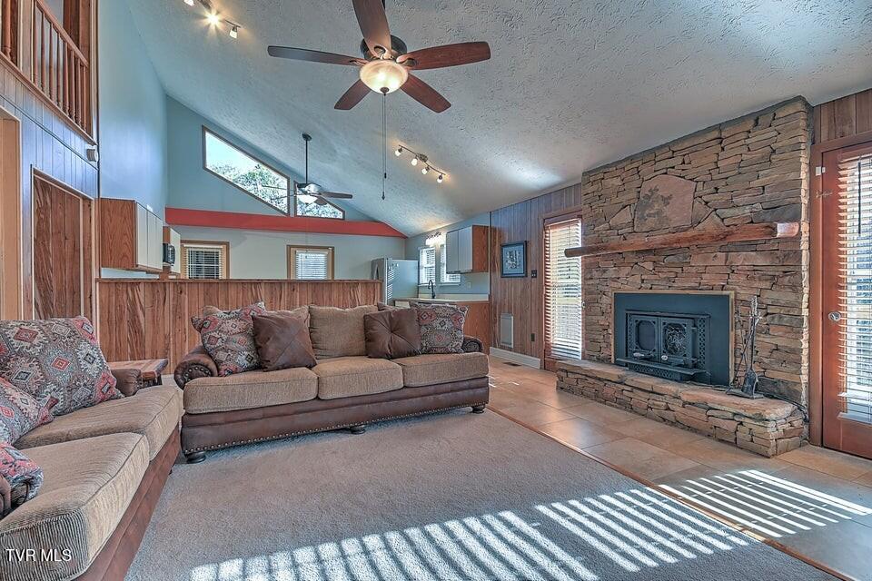 Photo #33: 2480 Elk Way