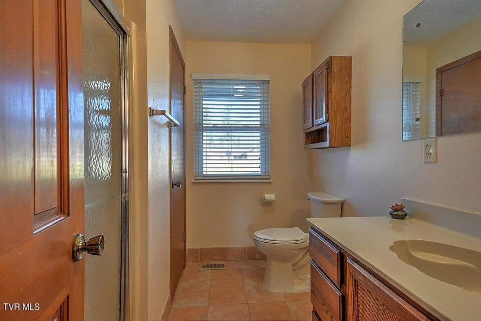 Photo #34: 2480 Elk Way