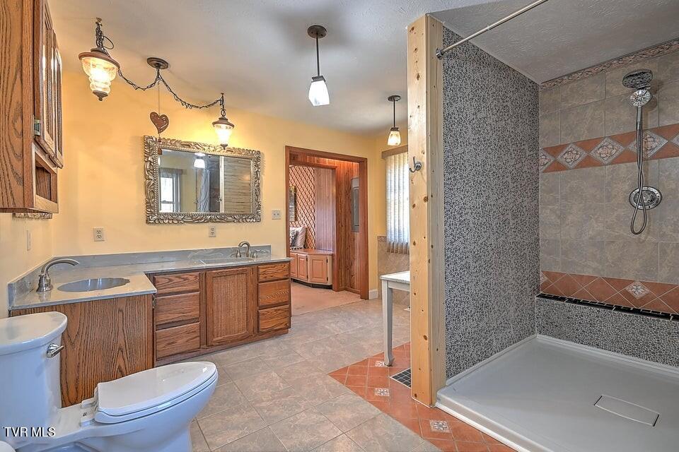 Photo #41: 2480 Elk Way