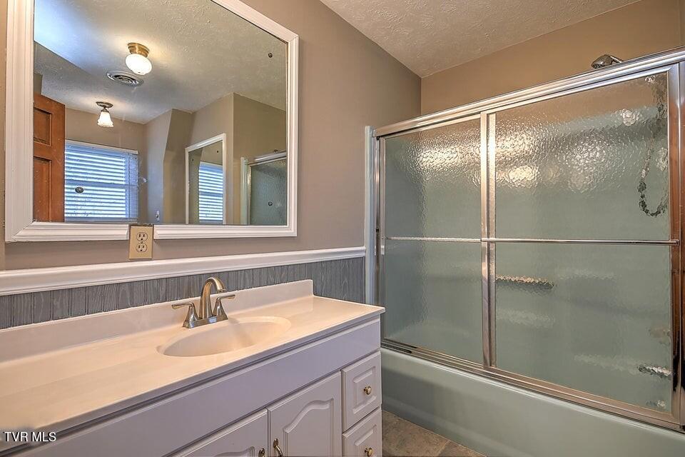 Photo #50: 2480 Elk Way