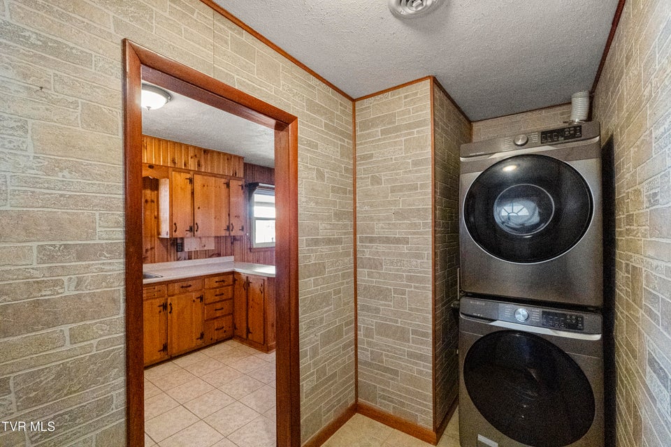 Photo #23: 1830 Sunnyside Road