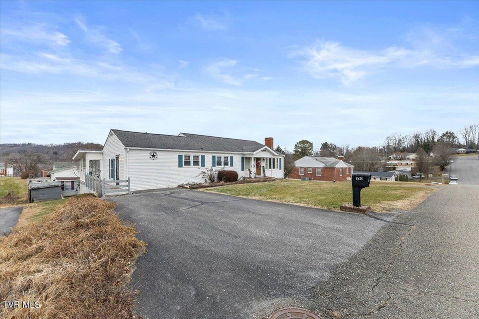 Photo #4: 320 Sherwood Road