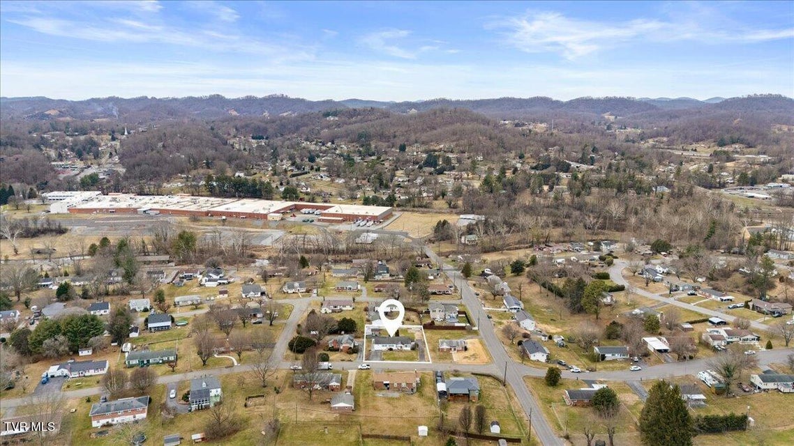 Photo #31: 320 Sherwood Road