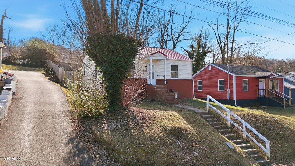 Photo #5: 2226 Bay Street