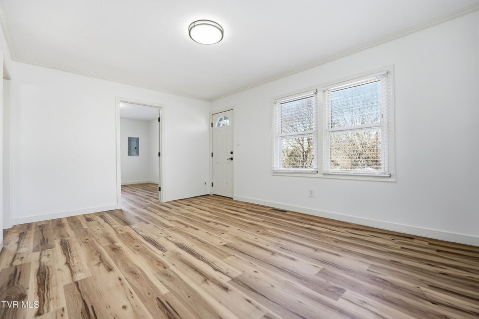 Photo #8: 2226 Bay Street