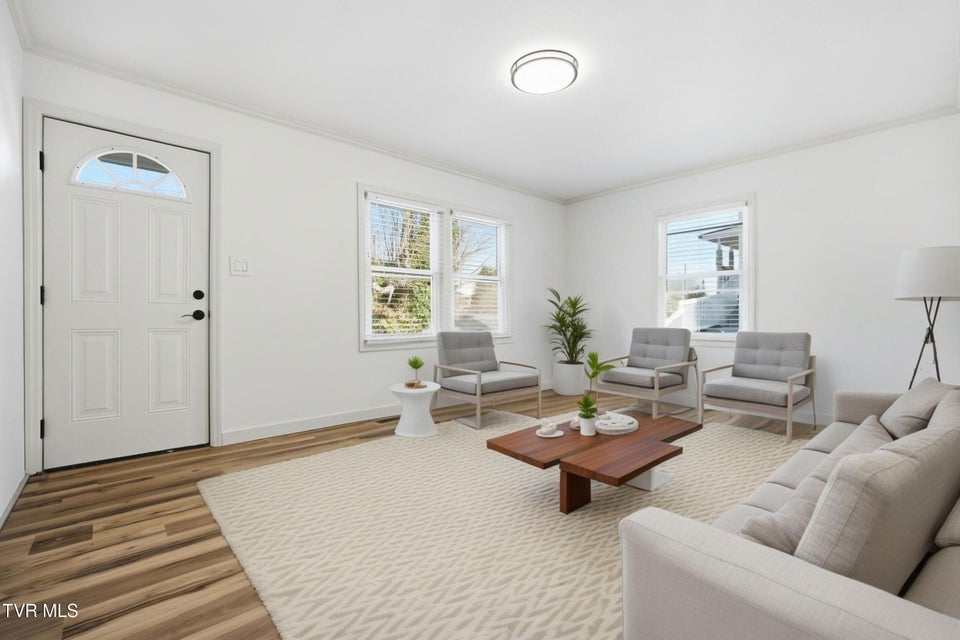 Photo #10: 2226 Bay Street